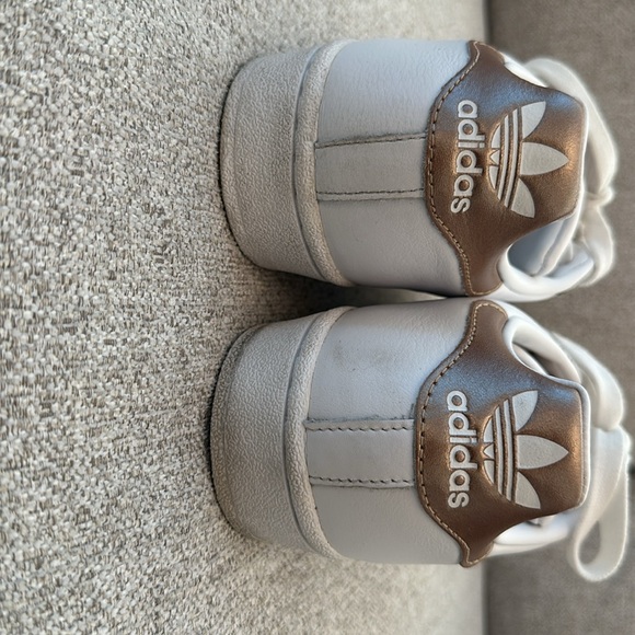 Adidas Superstar Sneakers White with Rose Gold Size US 8 Worn Once - Picture 7 of 7